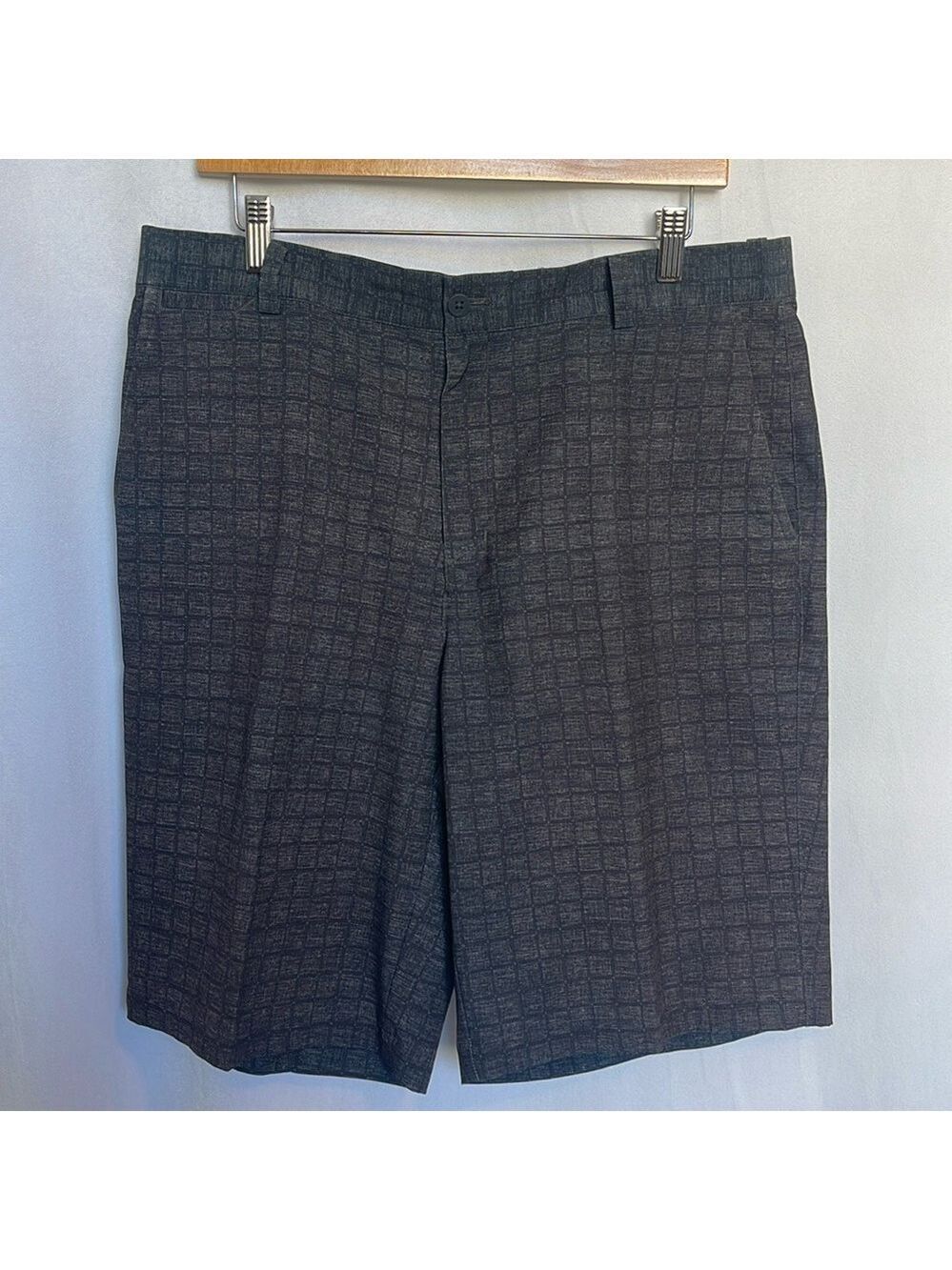 Nike Golf Tour Performance Dri-Fit Men’s Shorts Size 34 Plaid Gray Stretch  EUC